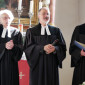 3 Pfarrer bei den Fürbitten